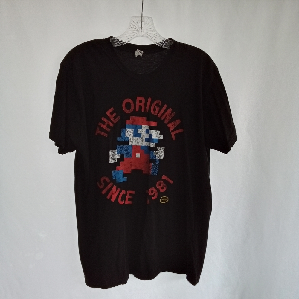 Nintendo Mario The Original Since 1981 Shirt Size Large
